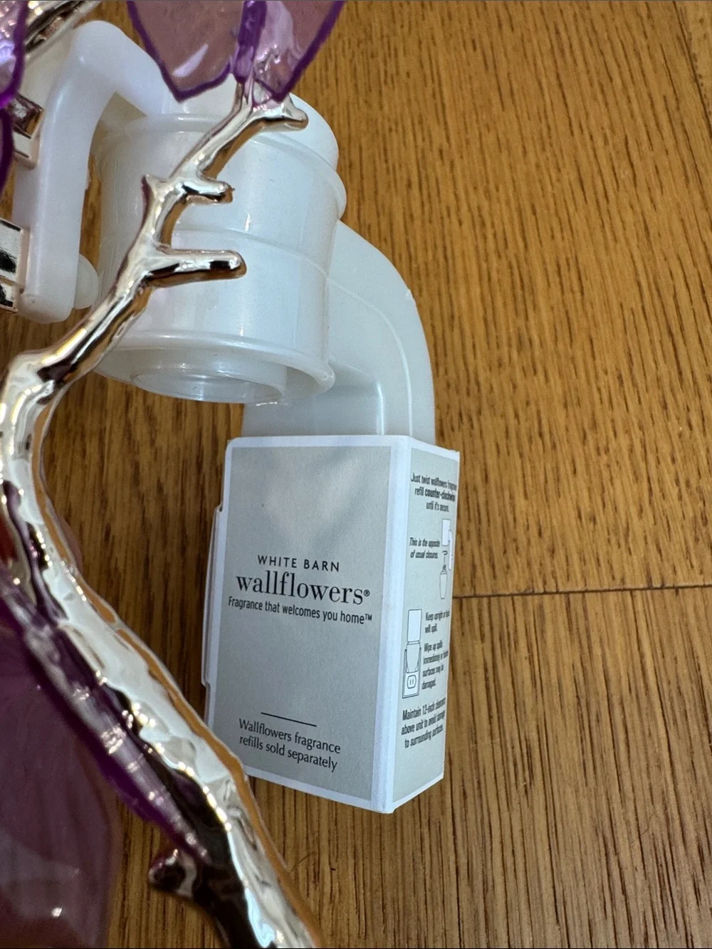 Bath & Body Works Wallflowers Fragrance Refill & Purple Butterfly Plug Accessory